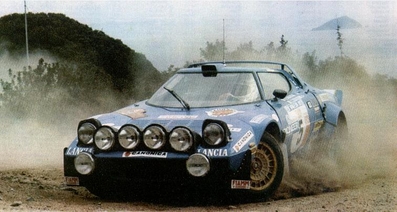 Fabrizio Tabaton - Luciano Tedeschini
15º Rallye dell'Isola d'Elba 1982. Lancia Stratos HF (TO N14329). Clasificado 1º.
H.F. Grifone SRL

Unidad ex-Darniche.
Tabaton compró para 1982 todo el material Chardonnet (dos stratos), si bien el Stratos "asfalto" lo destruyó en el Rallye Sicilia.

Del 22 al 24 de Abril, Marina di Campo.
Superficie: asfalto - tierra.

El Rally tenia un total de 1004.00 km de los que no sabemos cuantos Km divididos en 37 tramos especiales.

Tomaron la salida 87 equipos, finalizaron 29.
@
Palabras clave: Elba;Lancia;1982;Stratos