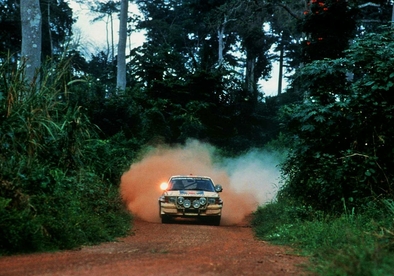 Walter Röhrl - Christian Geistdörfer
14º Marlboro Rallye Cote d'Ivoire 1982. Opel Ascona 400 (GG-CJ 991). Clasificado 1º.

De 27 de Octubre al 1 de Noviembre, Abidjan, Costa d'Ivori, África.
Superficie: tierra.

El Rally tenia un total de 4935.51 km con 54 controles horarios.

Tomaron la salida 51 equipos, finalizaron 6.@
Palabras clave: Walter_Röhrl;Costa_Marfil;Opel;Ascona;1982