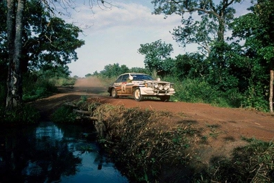 Walter Röhrl - Christian Geistdörfer
14º Marlboro Rallye Cote d'Ivoire 1982. Opel Ascona 400 (GG-CJ 991). Clasificado 1º.

De 27 de Octubre al 1 de Noviembre, Abidjan, Costa d'Ivori, África.
Superficie: tierra.

El Rally tenia un total de 4935.51 km con 54 controles horarios.

Tomaron la salida 51 equipos, finalizaron 6.@
Palabras clave: Walter_Röhrl;Costa_Marfil;Opel;Ascona;1982