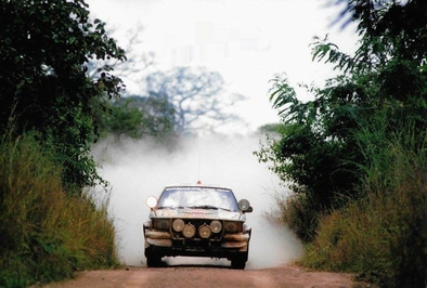 Walter Röhrl - Christian Geistdörfer
14º Marlboro Rallye Cote d'Ivoire 1982. Opel Ascona 400 (GG-CJ 991). Clasificado 1º.

De 27 de Octubre al 1 de Noviembre, Abidjan, Costa d'Ivori, África.
Superficie: tierra.

El Rally tenia un total de 4935.51 km con 54 controles horarios.

Tomaron la salida 51 equipos, finalizaron 6.@
Palabras clave: Walter_Röhrl;Costa_Marfil;Opel;Ascona;1982