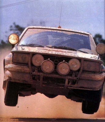 Walter Röhrl - Christian Geistdörfer
14º Marlboro Rallye Cote d'Ivoire 1982. Opel Ascona 400 (GG-CJ 991). Clasificado 1º.

De 27 de Octubre al 1 de Noviembre, Abidjan, Costa d'Ivori, África.
Superficie: tierra.

El Rally tenia un total de 4935.51 km con 54 controles horarios.

Tomaron la salida 51 equipos, finalizaron 6.@
Palabras clave: Walter_Röhrl;Costa_Marfil;Opel;Ascona;1982