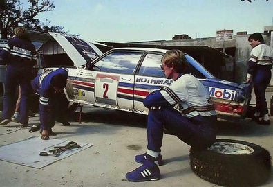  Asistencia del Equipo Rothmans Opel Rally Team en el 4º Marlboro Rallye de Brasil 1982
En el Opel Ascona 400 (GG-CJ 991) de Walter Rohrl - Christian Geistdorfer, clasificado 2º.

Del 11 al 14 de Agosto, Sao Paulo, Brasil.
Superficie: tierra.

El Rally tenia un total de 2295 km de los que 705.98 km divididos en 29 tramos eran especiales, (5 de ellas fueron canceladas, SS7, SS14, SS15, SS20 y SS22).

Tomaron la salida 55 equipos, finalizaron 5.@
Palabras clave: Walter_Röhrl;Opel;Ascona;Audi;Quattro;Brasil;1982;Asistencias;Personajes