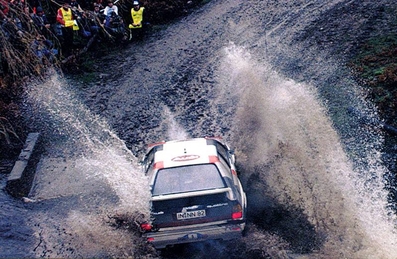 Michèle Mouton - Fabrizia Pons
31º Lombard RAC Rally 1982. Audi Quattro (IN-NN 82). Clasificada 2ª.

Del 21 al 25 de Noviembre, York, Inglaterra.
Superficie: asfalto - tierra.

El Rally tenia un total de 2970.00 km de los que 711.73 km divididos en 69 tramos eran especiales, (una de ellas fue cancelada SS46 Yair de 8.53 Km).

Se inscribieron 161 equipos, tomaron la salida 146, finalizaron 63.@
Palabras clave: Michele_Mouton;Audi;Gran_Bretaña;1982;RAC_Rally;Womens;Mujeres;Inglaterra