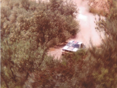 Walter Röhrl - Christian Geistdörfer
29º Rothmans Acropolis Rally 1982. Opel Ascona 400 (GG-CJ 991). Clasificado 2º.

Del 31 de Mayo al 3 de Junio, Atenas, Grecia.
Superficie: tierra.

El Rally tení­a un total de 2603.00 km de los que 1004.58 km divididos en 57 tramos eran especiales (dos de ellos fueron cancelados SS10 Moschokaria 1 de 10.00 km y SS38 Killini de 27 Km).

Tomaron la salida 136 equipos, finalizaron 32.

Foto 2 de 2.
@
Palabras clave: Walter_Röhrl;Opel;Ascona;Acropolis;Grecia;1982