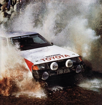 Per Eklund - Ragnar Spjuth
12º Motogard Rally de Nueva Zelanda 1982. Toyota Celica 2000GT (KR4936). Clasificado 2º.
Toyota New Zealand

Del 26 al 29 de Junio, Auckland, Wellington.
Superficie: tierra.

El Rally tenia un total de 2216.00 km de los que 1014.26 km divididos en 38 tramos eran especiales.

Tomaron la salida 66 equipos, finalizaron 31.@
Palabras clave: Toyota;Celica;Nueva_Zelanda;1982;New_Zealand