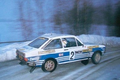 Ari Vatanen - Terry Harryman
32º International Swedish Rally 1982. Ford Escort RS 1800 MKII (UY Y256S). Clasificado 2º.
David Sutton Motorsport

Del 12 al 14 de Enero, Karlstad, Suecia.
Superficie: nieve - hielo. 

El Rally tenia un total de 1390 km de los que 358 km divididos en 25 tramos eran especiales (2 de ellas fueron canceladas SS11 Rada de 6 Km y S14 Klaralven de 8 Km).

Tomaron la salida 116 equipos, finalizaron 68.@
Palabras clave: Ari_Vatanen;Terry_Harryman;Ford;Escort;RS;MKII;Suecia;nieve;1982