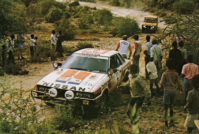 Mike Kirkland - Anton Levitan
30º Marlboro Safari Rally 1982. Nissan Violet GTS. Clasificado 3º.

Detrás se puede ver el Range Rover (KTU 872) de Robert Collinge - Mike Fraser, clasificado 6º.

Del 8 al 12 de Abril, Nairobi, Kenya, Africa.
Superficie: tierra.

El Rally tenia un total de 5120 km con 83 controles horarios.

Tomaron la salida 73 equipos, finalizaron 21.@
Palabras clave: Nissan;Violet;GTS;Safari;1982