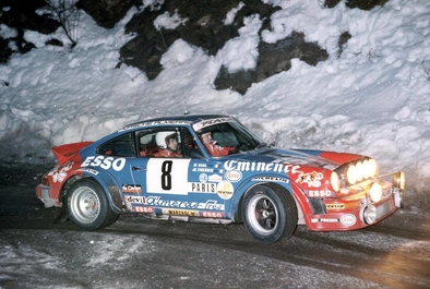 Jean-Luc Thérier - Michel Vial
50º Rallye Automobile de Monte-Carlo 1982. Porsche 911 SC (9262 SC 34). Clasificado 3º.

Del 16 al 22 de Enero, Monte Carlo.
Superficie: asfalto - nieve.

El Rally tenia un total de 4082.71 km de los que 747.81 km divididos en 32 tramos eran especiales, (2 de ellas fueron canceladas SS7 Trigance - Chateauvieux 1 de 28,53 Km y SS15 St Jean en Royans - La Chapelle en Vercors de 38,67 Km).

Se inscribieron 306 equipos, tomaron la salida 299, finalizaron 140.@
Palabras clave: ;Porsche;SC;Montecarlo;1982;Nieve