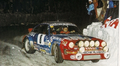 Jean-Luc Thérier - Michel Vial
50º Rallye Automobile de Monte-Carlo 1982. Porsche 911 SC (9262 SC 34). Clasificado 3º.

Del 16 al 22 de Enero, Monte Carlo.
Superficie: asfalto - nieve.

El Rally tenia un total de 4082.71 km de los que 747.81 km divididos en 32 tramos eran especiales, (2 de ellas fueron canceladas SS7 Trigance - Chateauvieux 1 de 28,53 Km y SS15 St Jean en Royans - La Chapelle en Vercors de 38,67 Km).

Se inscribieron 306 equipos, tomaron la salida 299, finalizaron 140.@
Palabras clave: ;Porsche;SC;Montecarlo;1982;Nieve