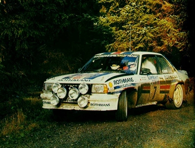 Henri Toivonen - Fred Gallagher
31º Lombard RAC Rally 1982. Opel Ascona 400 (GG-CK 217). Clasificado 3º.

Del 21 al 25 de Noviembre, York, Inglaterra.
Superficie: asfalto - tierra.

El Rally tenia un total de 2970.00 km de los que 711.73 km divididos en 69 tramos eran especiales, (una de ellas fue cancelada SS46 Yair de 8.53 Km).

Se inscribieron 161 equipos, tomaron la salida 146, finalizaron 63.@
Palabras clave: Henri_Toivonen;Opel;Ascona;Gran_Bretaña;1982;RAC_Rally;Inglaterra