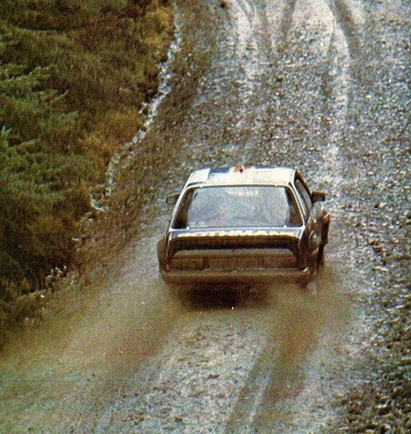 Henri Toivonen - Fred Gallagher
31º Lombard RAC Rally 1982. Opel Ascona 400 (GG-CK 217). Clasificado 3º.

Del 21 al 25 de Noviembre, York, Inglaterra.
Superficie: asfalto - tierra.

El Rally tenia un total de 2970.00 km de los que 711.73 km divididos en 69 tramos eran especiales, (una de ellas fue cancelada SS46 Yair de 8.53 Km).

Se inscribieron 161 equipos, tomaron la salida 146, finalizaron 63.@
Palabras clave: Henri_Toivonen;Opel;Ascona;Gran_Bretaña;1982;RAC_Rally;Inglaterra
