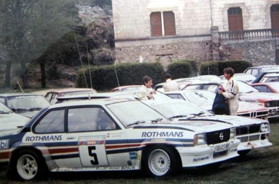 Walter Röhrl - Christian Geistdörfer
26º Tour de Corse - Rallye de France 1982. Opel Ascona 400 (GG-CJ 991). Clasificado 4º.

Del 6 al 8 de Mayo, Ajaccio, Córcega, Francia.
Superficie: asfalto.
El Rally tenia un total de 1616.70 km de los que 1176.10 km divididos en 27 tramos eran especiales.

Se inscribieron 181 equipos, tomaron la salida 177, finalizaron 47.@
Palabras clave: Walter_Röhrl;Corse;Corcega;Opel;Ascona;1982;parque_Cerrado