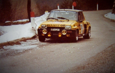 Bruno Saby - Francoise Sappey
50º Rallye Automobile de Monte-Carlo 1982. Renault 5 Turbo (6480 VM 38). Clasificado 5º.

Del 16 al 22 de Enero, Monte Carlo.
Superficie: asfalto - nieve.

El Rally tenia un total de 4082.71 km de los que 747.81 km divididos en 32 tramos eran especiales, (2 de ellas fueron canceladas SS7 Trigance - Chateauvieux 1 de 28,53 Km y SS15 St Jean en Royans - La Chapelle en Vercors de 38,67 Km).

Se inscribieron 306 equipos, tomaron la salida 299, finalizaron 140.@
