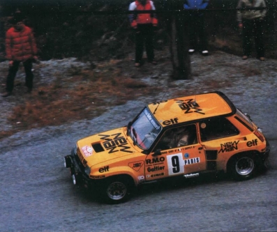 Bruno Saby - Francoise Sappey
50º Rallye Automobile de Monte-Carlo 1982. Renault 5 Turbo (6480 VM 38). Clasificado 5º.

Del 16 al 22 de Enero, Monte Carlo.
Superficie: asfalto - nieve.

El Rally tenia un total de 4082.71 km de los que 747.81 km divididos en 32 tramos eran especiales, (2 de ellas fueron canceladas SS7 Trigance - Chateauvieux 1 de 28,53 Km y SS15 St Jean en Royans - La Chapelle en Vercors de 38,67 Km).

Se inscribieron 306 equipos, tomaron la salida 299, finalizaron 140.@
Palabras clave: ;Renault;Turbo;Montecarlo;nieve;1982