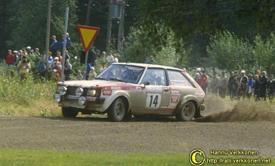 Antero Laine - Risto Virtanen
32º Rally of the 1000 Lakes 1982. Talbot Sunbeam Lotus. Clasificado 5º.

Del 27 al 29 de Agosto, Jyväskylä, Finlandia.
Superficie: tierra.

El Rally tenia un total de 1432.00 km de los que 479.82 km divididos en 47 tramos eran especiales, (una de ellas fue cancelada SS39 Kalasaari de8.85 km).

Tomaron la salida 154 equipos, finalizaron 68.@
Palabras clave: Talbot;Sunbeam;Lotus;Finlandia;1982