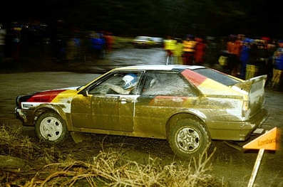 Harald Demuth - John Daniels
31º Lombard RAC Rally 1982. Audi Quattro (IN-NK 54). Clasificado 5º.

Del 21 al 25 de Noviembre, York, Inglaterra.
Superficie: asfalto - tierra.

El Rally tenia un total de 2970.00 km de los que 711.73 km divididos en 69 tramos eran especiales, (una de ellas fue cancelada SS46 Yair de 8.53 Km).

Se inscribieron 161 equipos, tomaron la salida 146, finalizaron 63.@
Palabras clave: ;Audi;Quattro;Gran_Bretaña;RAC_Rally;1982;Inglaterra