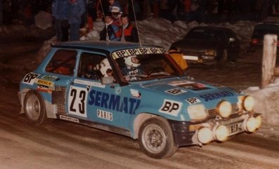 Dany Snobeck - Denise Emmanuelli
50º Rallye Automobile de Monte-Carlo 1982. Renault 5 Turbo (4692 QA 58). Clasificado 6º.

Del 16 al 22 de Enero, Monte Carlo.
Superficie: asfalto - nieve.

El Rally tenia un total de 4082.71 km de los que 747.81 km divididos en 32 tramos eran especiales, (2 de ellas fueron canceladas SS7 Trigance - Chateauvieux 1 de 28,53 Km y SS15 St Jean en Royans - La Chapelle en Vercors de 38,67 Km).

Se inscribieron 306 equipos, tomaron la salida 299, finalizaron 140.@
Palabras clave: Renault;Turbo;Montecarlo;1982