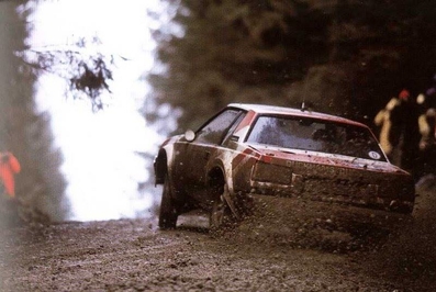Bjorn Waldegard - Ragnar Spjuth
31º Lombard RAC Rally 1982. Toyota Celica 2000 GT (K-AR 606). Clasificado 7º.

Del 21 al 25 de Noviembre, York, Inglaterra.
Superficie: asfalto - tierra.

El Rally tenia un total de 2970 km de los que 716 km divididos en 69 tramos eran especiales, (una de ellas fue cancelada SS46 Yair de 8.53 Km).

Se inscribieron 161 equipos, tomaron la salida 146, finalizaron 63.@
Palabras clave: ;Toyota;Celica;Gran_Bretaña;RAC_Rally;1982;Inglaterra