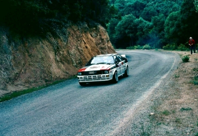 Michèle Mouton - Fabrizia Pons
26º Tour de Corse - Rallye de France 1982. Audi Quattro (IN-NU 38). Clasificada 7ª.

Del 6 al 8 de Mayo, Ajaccio, Córcega, Francia.
Superficie: asfalto.

El Rally tenia un total de 1616.70 km de los que 1176.10 km divididos en 27 tramos eran especiales.

Se inscribieron 181 equipos, tomaron la salida 177, finalizaron 47.@
Palabras clave: Michele_Mouton;Audi;Quattro;Grupo_B;Corcega;1982;Corse
