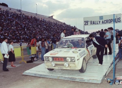 Pavlos Moschoutis - Stamatis Vellis (Silef)
29º Rally Acrópolis 1982. Fiat 131 Abarth (ELPA 23). Clasificado 7º.

Del 31 de Mayo al 3 de Junio, Atenas, Grecia.
Superficie: tierra.

El Rally tení­a un total de 2603.00 km de los que 1004.58 km divididos en 57 tramos eran especiales (dos de ellos fueron cancelados SS10 Moschokaria 1 de 10.00 km y SS38 Killini de 27 Km).

Tomaron la salida 136 equipos, finalizaron 32.@
Palabras clave: Fiat;Abarth;Acropolis;Grecia;1982