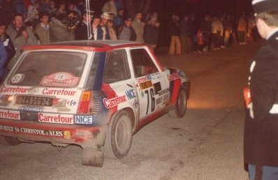 Philippe Touren - Jean-Louis Alric
50º Rallye Automobile de Monte-Carlo 1982. Renault 5 Turbo (8448 SG 34). Clasificado 8º.

Del 16 al 22 de Enero, Monte Carlo.
Superficie: asfalto - nieve.

El Rally tenia un total de 4082.71 km de los que 747.81 km divididos en 32 tramos eran especiales, (2 de ellas fueron canceladas SS7 Trigance - Chateauvieux 1 de 28,53 Km y SS15 St Jean en Royans - La Chapelle en Vercors de 38,67 Km).

Se inscribieron 306 equipos, tomaron la salida 299, finalizaron 140.@
Palabras clave: Renault;Turbo;Montecarlo;1982