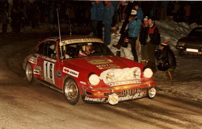 Jean-Pierre Ballet - Christian Gilbert (Tilber)
50º Rallye Automobile de Monte-Carlo 1982. Porsche 911 SC (Gr.B), (1198 RM 84). Clasificado 9º.

Del 16 al 22 de Enero, Monte Carlo.
Superficie: asfalto - nieve.

El Rally tenia un total de 4082.71 km de los que 747.81 km divididos en 32 tramos eran especiales, (2 de ellas fueron canceladas SS7 Trigance - Chateauvieux 1 de 28,53 Km y SS15 St Jean en Royans - La Chapelle en Vercors de 38,67 Km).

Se inscribieron 306 equipos, tomaron la salida 299, finalizaron 140.@

Palabras clave: Porsche;Grupo_B;Montecarlo;1982