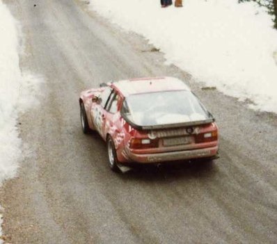 Jürgen Barth - Roland Kussmaul
50º Rallye Automobile de Monte-Carlo 1982. PPorsche 924 Carrera GTS (4171 SG 34). Clasificado 10º.

Del 16 al 22 de Enero, Monte Carlo.
Superficie: asfalto - nieve.

El Rally tenia un total de 4082.71 km de los que 747.81 km divididos en 32 tramos eran especiales, (2 de ellas fueron canceladas SS7 Trigance - Chateauvieux 1 de 28,53 Km y SS15 St Jean en Royans - La Chapelle en Vercors de 38,67 Km).

Se inscribieron 306 equipos, tomaron la salida 299, finalizaron 140.@
Palabras clave: Porsche;Grupo_B;Montecarlo;1982