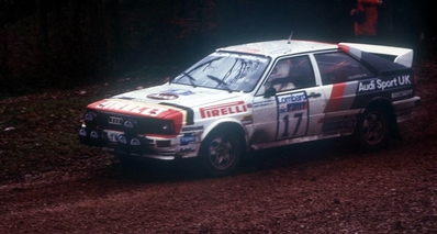 Malcolm Wilson - Mike Greasley
31º Lombard RAC Rally 1982. Audi Quattro (LYV 4X). Clasificado 10º.
Audi Sport UK

Del 21 al 25 de Noviembre, York, Inglaterra.
Superficie: asfalto - tierra.

El Rally tenia un total de 2970.00 km de los que 711.73 km divididos en 69 tramos eran especiales, (una de ellas fue cancelada SS46 Yair de 8.53 Km).

Se inscribieron 161 equipos, tomaron la salida 146, finalizaron 63.@
Palabras clave: Audi;Quattro;Gran_Bretaña;RAC_Rally;1982;Inglaterra