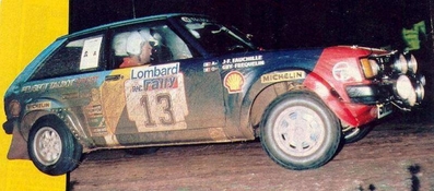 Guy Frequelin - Jean-François Fauchille
31º Lombard RAC Rally 1982. Talbot Sunbeam Lotus (BDU 222Y). Clasificado 11º.

Del 21 al 25 de Noviembre, York, Inglaterra.
Superficie: asfalto - tierra.

El Rally tenia un total de 2970.00 km de los que 711.73 km divididos en 69 tramos eran especiales, (una de ellas fue cancelada SS46 Yair de 8.53 Km).

Se inscribieron 161 equipos, tomaron la salida 146, finalizaron 63.@
Palabras clave: ;Talbot;Sunbeam;Gran_Bretaña;RAC_Rally;1982;Inglaterra
