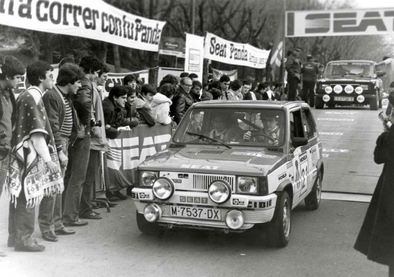 Carlos Sainz Cenamor - Juanjo Lacalle
14º Rally Shalymar 1982. Seat Panda 45 (M-7537-DX). Clasificado 14º.

Del 4 al 5 de Diciembre, Madrid, España.
Superficie: asfalto.

El Rally constaba de 160.70 km cronometrados, desconocemos en cuantos tramos cronometrados se dividian.

Tomaron la salida 95 equipos, finalizaron 40.@
Palabras clave: ;Seat;Panda;1982