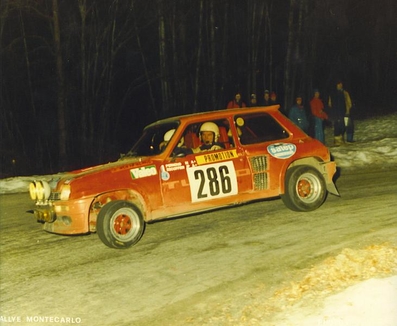 Michel Pernoud - Jean-Pierre Escoffier
50º Rallye Automobile de Monte-Carlo 1982. Renault 5 Turbo (3561 RK 74). Clasificado 21º.

Del 16 al 22 de Enero, Monte Carlo.
Superficie: asfalto - nieve.

El Rally tenia un total de 4082.71 km de los que 747.81 km divididos en 32 tramos eran especiales, (2 de ellas fueron canceladas SS7 Trigance - Chateauvieux 1 de 28,53 Km y SS15 St Jean en Royans - La Chapelle en Vercors de 38,67 Km).

Se inscribieron 306 equipos, tomaron la salida 299, finalizaron 140.
Palabras clave: Renault;Turbo;Montecarlo;1982