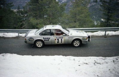 N.Hermann - Dieter Schneppenheim
50º Rallye Automobile de Monte-Carlo 1982. BMW 635 (HU-YT 80). Clasificado 87º.

Del 16 al 22 de Enero, Monte Carlo.
Superficie: asfalto - nieve.

El Rally tenia un total de 4082.71 km de los que 747.81 km divididos en 32 tramos eran especiales, (2 de ellas fueron canceladas SS7 Trigance - Chateauvieux 1 de 28,53 Km y SS15 St Jean en Royans - La Chapelle en Vercors de 38,67 Km).

Se inscribieron 306 equipos, tomaron la salida 299, finalizaron 140.@
Palabras clave: BMW;Montecarlo;1982