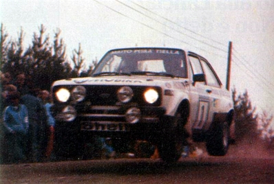 Ari Vatanen - Terry Harryman
32º Rally of the 1000 Lakes 1982. Ford Escort RS 1800 MKII (FEK 472V). Abandonó por motor en SS18 Kalliokoski de 17,79 Km.

Del 27 al 29 de Agosto, Jyväskylä, Finlandia.
Superficie: tierra.

El Rally tenia un total de 1432.00 km de los que 479.82 km divididos en 47 tramos eran especiales, (una de ellas fue cancelada SS39 Kalasaari de8.85 km).

Tomaron la salida 154 equipos, finalizaron 68.@
Palabras clave: ;Terry_Harryman;Ford;Escort;MKII;MKII;Finlandia;1982;