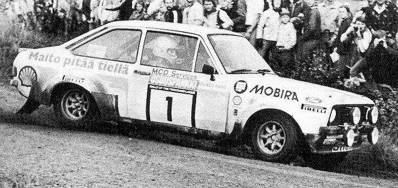 Ari Vatanen - Terry Harryman
32º Rally of the 1000 Lakes 1982. Ford Escort RS 1800 MKII (FEK 472V). Abandonó por motor en SS18 Kalliokoski de 17,79 Km.

Del 27 al 29 de Agosto, Jyväskylä, Finlandia.
Superficie: tierra.

El Rally tenia un total de 1432.00 km de los que 479.82 km divididos en 47 tramos eran especiales, (una de ellas fue cancelada SS39 Kalasaari de8.85 km).

Tomaron la salida 154 equipos, finalizaron 68.@
Palabras clave: ;Terry_Harryman;Ford;Escort;MKII;MKII;Finlandia;1982