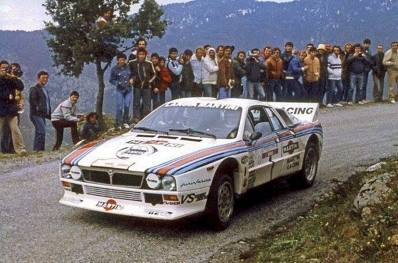 Attilio Bettega - Maurizio Perissinot
26º Tour de Corse - Rallye de France 1982. Lancia Rally 037 (A6 33089). Abandonó por accidente en SS10 Ponte Rosso - Borgo de 42.60 Km.

En dicho accidente, Attilio se rompió las 2 piernas y Maurizio sufrió heridas y contusiones leves.

Debut en el Mundial de Rallys del Lancia Rally 037.

Del 6 al 8 de Mayo, Ajaccio, Córcega, Francia.
Superficie: asfalto.

El Rally tenia un total de 1616.70 km de los que 1176.10 km divididos en 27 tramos eran especiales.

Se inscribieron 181 equipos, tomaron la salida 177, finalizaron 47.@
Palabras clave: ;Lancia;Corcega;1982;Corse;Rally