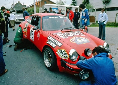 Asistencia en el 15º 24 Horas de Ypres 1979
En el Porsche 911 Carrera de Francis Vincent - Willy Huret. Abandonò por accidente.
Tomaron la salida 170 equipos, finalizaron 55.@
Palabras clave: ;Porsche;Carrera;Ypres;1979;Asistencias