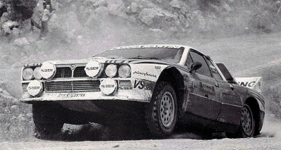 Markku Alén - Ilkka Kivimaki
29º Rally Acropolis 1982. Lancia Rally 037 (A6 33088). Abandonó por el chasis roto en SS34 Platanaki de 22.75 Km.

Del 31 de Mayo al 3 de Junio, Atenas, Grecia.
Superficie: tierra.

El Rally tení­a un total de 2603.00 km de los que 1004.58 km divididos en 57 tramos eran especiales (dos de ellos fueron cancelados SS10 Moschokaria 1 de 10.00 km y SS38 Killini de 27 Km).

Tomaron la salida 136 equipos, finalizaron 32.@
Palabras clave: Markku_Alen;Lancia;Grupo_B;Grecia;1982;Acropolis