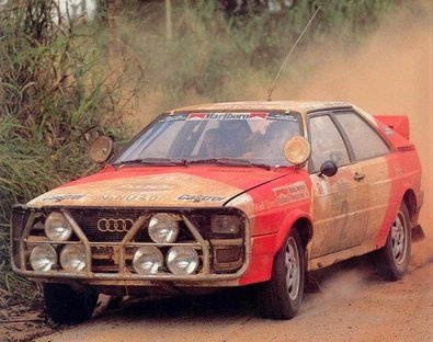 Michèle Mouton - Fabrizia Pons
14º Marlboro Rallye Côte d'Ivoire 1982. Audi Quattro (IN-NU 40). Abandonó por accidente antes de llegar al CH46.

Era la penúltima prueba del Campeonato y Michèle Mouton estaba en plena lucha con Walter Röhrl (Opel Ascona 400) para coronarse Campeona del Mundo de Rallyes... pero no pudo ser... no pudo ser...

Michele poco antes de empezar la prueba tuvo una triste noticia a través de una llamada de su madre informandole que su padre había fallecido.

Michele en primer momento no quiso ni tomar la salida de la prueba y volar inmediatamente para estar junto a su madre, pero su madre le dijo que no lo hiciera, que su padre hubiera querido que tomara la salida y compitiera.

Michele le hizo caso a su madre... pero... ni su cabeza ni su ánimo eran los mas adecuados para estar centrada al 100% en la carrera.

Del 27 de Octubre al 1 de Noviembre, Abidjan, Costa d'Ivori, África.
Superficie: tierra.

El Rally tenia un total de 4.995 con 54 controles horarios.

Tomaron la salida 56 equipos, finalizaron 6.
@
Palabras clave: Michele_Mouton;Audi;Quattro;Cote_Ivory;Costa_Marfil;Africa;1982;Womens;Mujeres;Grupo_B