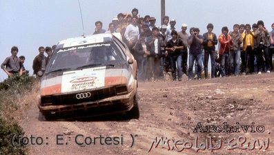 Hannu Mikkola - Arne Hertz
29º Acrópolis Rally 1982. Audi Quattro (IN-NK 54). Abandonó por la suspensión y pérdida de rueda en SS2 Loukissia de 22.54 Km.

Del 31 de Mayo al 3 de Junio, Atenas, Grecia.
Superficie: tierra.

El Rally tení­a un total de 2603.00 km de los que 1004.58 km divididos en 57 tramos eran especiales (dos de ellos fueron cancelados SS10 Moschokaria 1 de 10.00 km y SS38 Killini de 27 Km).

Tomaron la salida 136 equipos, finalizaron 32.

(Foto de 2 de 3)
© Cortesi
@
Palabras clave: ;Audi;Quattro;Grecia;Acropolis;1982;crash