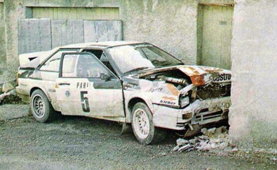 Michèle Mouton - Fabrizia Pons
50º Rallye Automobile de Monte-Carlo 1982. Audi Quattro (IN-ND 21). Abandonó por accidente en SS11 Pont des Miolans - St Auban 1 de 24,28 Km.

La Gendarmerie impidió pasar a los ouvreurs de Michele desde éste pueblo hasta el final de tramo (unos 6km), desviándolos a una ruta de acceso, por ser hora de cierre.
Con ello Michele llegó a esa placa de hielo negro completamente ciega.
Golpe duro y seco saldado con contusiones.

Del 16 al 22 de Enero, Monte Carlo.
Superficie: asfalto - nieve.

El Rally tenia un total de 4082.71 km de los que 747.81 km divididos en 32 tramos eran especiales, (2 de ellas fueron canceladas SS7 Trigance - Chateauvieux 1 de 28,53 Km y SS15 St Jean en Royans - La Chapelle en Vercors de 38,67 Km).

Se inscribieron 306 equipos, tomaron la salida 299, finalizaron 140.

[url=https://goo.gl/maps/dgqZ2p3L1g3f8HtZ7] Localización del lugar en Google Maps:[/url]
@
Palabras clave: Michele_Mouton;Audi;Quattro;Montecarlo;Crash;1982