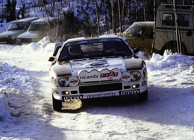 Massimo "Miki" Biasion - Tiziano Siviero
31º Rally Costa Brava 1983. Lancia Rally 037 (TO Y63863). Clasificado 1º.

Del 18 al 20 de Febrero, Lloret de Mar, Girona, Catalunya, España.
Superficie: asfalto - tierra.

El Rally tení­a un total de 1356.5 km de los que 519.10 km divididos en 44 tramos eran especiales.

Tomaron la salida 68 equipos, finalizaron 20.

© Vicenc Llenas Pinsach
@
Palabras clave: Miki_Biasion;Lancia;Rally;Grupo_B;Costa_Brava;1983;Nieve