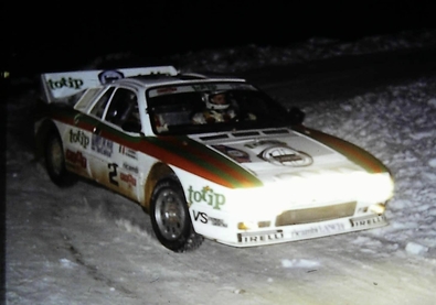 Massimo "Miki" Biasion - Tiziano Siviero
31º Rally Costa Brava 1983. Lancia Rally 037 (TO Y63863). Clasificado 1º.

Del 18 al 20 de Febrero, Lloret de Mar, Girona, Catalunya, España.
Superficie: asfalto - tierra.

El Rally tení­a un total de 1356.5 km de los que 519.10 km divididos en 44 tramos eran especiales.

Tomaron la salida 68 equipos, finalizaron 20.

© Vicenc Llenas Pinsach
@
Palabras clave: Miki_Biasion;Lancia;Rally;Grupo_B;Costa_Brava;1983;Nieve
