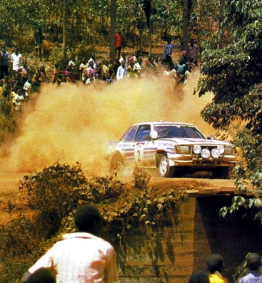 Ari Vatanen - Terry Harryman
31º Marlboro Safari Rally 1983. Opel Ascona 400 (GG-CJ 649). Clasificado 1º.

Del 30 de Marzo al 4 de Abril, Nairobi, Kenya, África.
Superficie: tierra.

El Rally tenia un total de 5035 km en los que 1620.95 km se encontraban 26 controles horarios.

Tomaron la salida 78 equipos, finalizaron 22.@
Palabras clave: ;Opel;Ascona;Grupo_B;Safari;1983
