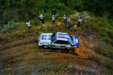 Ari Vatanen - Terry Harryman
31º Marlboro Safari Rally 1983. Opel Ascona 400 (GG-CJ 649). Clasificado 1º.

Del 30 de Marzo al 4 de Abril, Nairobi, Kenya, África.
Superficie: tierra.

El Rally tenia un total de 5035 km en los que 1620.95 km se encontraban 26 controles horarios.

Tomaron la salida 78 equipos, finalizaron 22.@
Palabras clave: ;Opel;Ascona;Grupo_B;Safari;1983