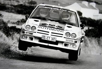 Henri Toivonen - Fred Gallagher
21º Rothmans Manx International Rally 1983. Opel Manta 400 (GG-CT 361). Clasificado 1º.

Del 14 al 17 de Septiembre, Douglas, Isla de Man.
Superficie: asfalto.

El Rally constaba de 49 tramos cronometrados (5 de ellos fueron cancelados, SS22 Eairy, SS24 St. Aarvey, SS25 Cronk, SS26 Lhen y SS27 Druidale).
Desconocemos los kilómetros tanto cronometrados como totales de la prueba.

Tomaron la salida 120 equipos, finalizaron 48.@
Palabras clave: Henri_Toivonen;Opel;Manta;Manx;Grupo_B;1983