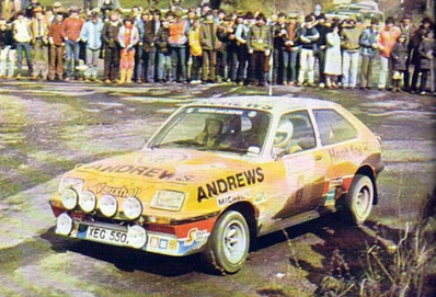 Russell Brookes - Mike Broad
44º Rothmans Circuit of Ireland Rally 1983. Vauxhall Chevette 2300 HSR (XEG 550X). Clasificado 1º.

Del 1 al 5 de Abril, Belfast, Irlanda del Norte.

El Rally tenia un total de 864.82 Km cronometrados divididos en 5 etapas y 54 tramos eran especiales (2 de ellos fueron cancelados SS34 Glen Ellen de 13.26 km y SS41 Ballybuck de 17.28km).

Tomaron la salida 105 equipos, finalizaron 34.@
Palabras clave: Vauxhall_Chevette;Grupo_B;Circuit_Ireland;Irlanda;1983