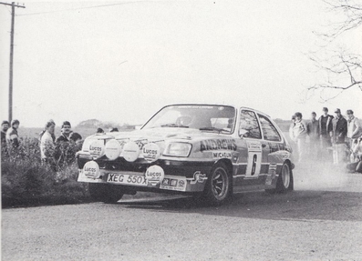 Russell Brookes - Mike Broad
44º Rothmans Circuit of Ireland Rally 1983. Vauxhall Chevette 2300 HSR (XEG 550X). Clasificado 1º.

Del 1 al 5 de Abril, Belfast, Irlanda del Norte.

El Rally tenia un total de 864.82 Km cronometrados divididos en 5 etapas y 54 tramos eran especiales (2 de ellos fueron cancelados SS34 Glen Ellen de 13.26 km y SS41 Ballybuck de 17.28km).

Tomaron la salida 105 equipos, finalizaron 34.@
Palabras clave: Vauxhall_Chevette;Grupo_B;Circuit_Ireland;Irlanda;1983
