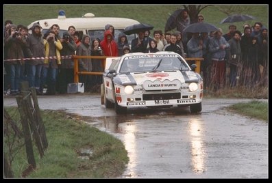 Walter Röhrl - Christian Geistdörfer
2º ADAC Rallye Deutschland 1983. Lancia Rally 037 (TO Y70774). Clasificado 1º.

Del 1 al 4 de Septiembre, Mainz,
Superficie: asfalto.

El Rallye tenia un total de 1700.00 km de los que 417.35 km estaban divididos en tres etapas y 40 tramos especiales.

Tomaron la salida 95 equipos, finalizaron 48.

(Foto 1 de 2)
@
Palabras clave: Water_Rohrl;Deutschland;Alemania;Grupo_B;Lancia;Rally;1983