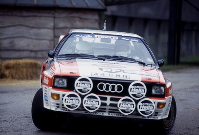 Stig Blomqvist - Bjorn Cederberg
32º Lombard RAC Rally 1983. Audi Quattro A2 (44 CMN). Clasificado 1º.

Del 19 al 22 de Noviembre, Bath, Inglaterra.
Superficie: tierra.

El Rally tenia un total de 2231 km de los que 835.33 km divididos en 59 tramos eran especiales, (2 de ellas fueron canceladas SS22 Wark de 38.14 Km y SS41).

Se inscribieron 139 equipos, tomaron la salida 127, finalizaron 61.@
Palabras clave: Stig_Blomqvist;Audi;Quattro;Gran_Bretaña;Grupo_B;1983;RAC_Rally;Inglaterra;