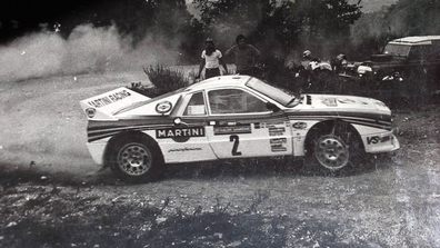 Walter Röhrl - Christian Geistdörfer
25º Rallye Sanremo 1983. Lancia Rally 037 (TO Y88745). Clasificado 2º.

Del 2 al 7 de Octubre, Sanremo, Liguria, Imperia, Italia.
Superficie: Asfalto - tierra

El Rally tenia un total de 2695.00 km de los que 775.89 km divididos en 58 tramos, eran especiales.

Se inscribieron 97 equipos, tomaron la salida 97, finalizaron 36.@
Palabras clave: Walter_Röhrl;Lancia;Rally;Sanremo;1983;Grupo_B